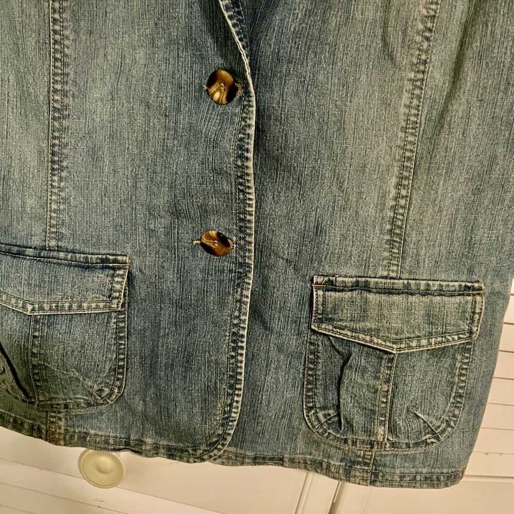 Light Wash Denim Short Sleeve Blazer Jacket - Picture 4 of 4